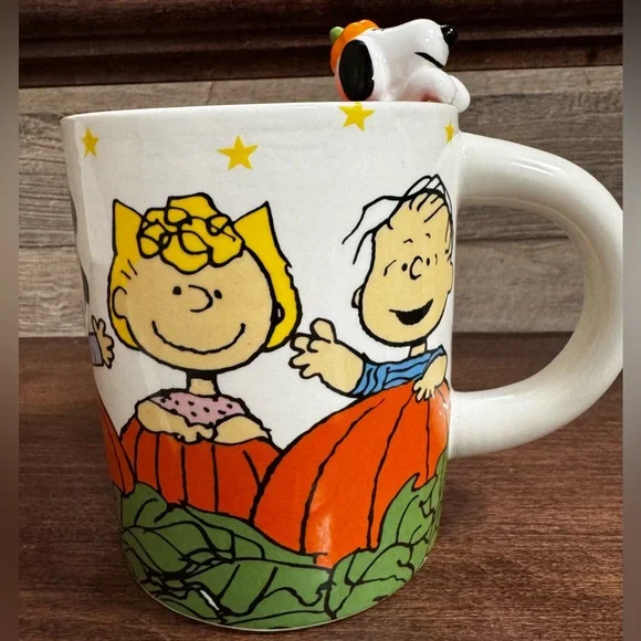 Super Cute Charlie Brown & Friends  in a Pumpkin 🎃 patch  MUG - NEW - Picture 5 of 11